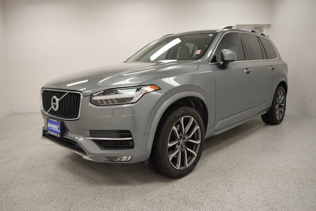 Used 2017 Volvo XC90 T6 AWD Momentum SUV
