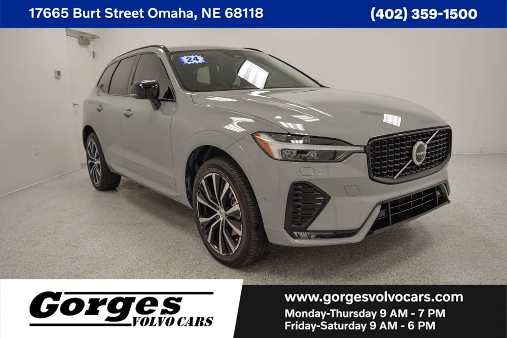 2024 Volvo XC60 B5 Plus Dark Theme AWD's photo