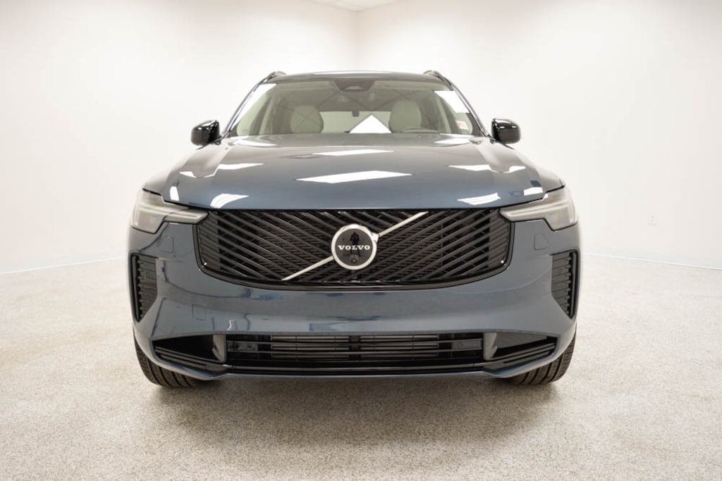 New 2026 Volvo XC90 plug-in hybrid T8 Ultra Dark Theme 7-Seater SUV