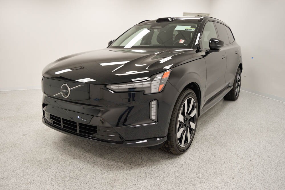 2025 Volvo EX90 Twin Motor Ultra photo 2