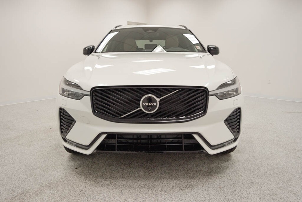 New 2026 Volvo XC60 B5 Plus SUV