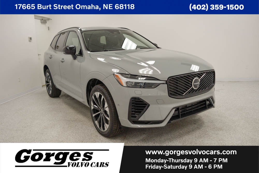 2026 Volvo XC60 Plus's photo