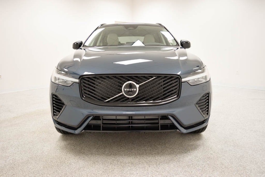 New 2026 Volvo XC60 plug-in hybrid T8 Ultra SUV