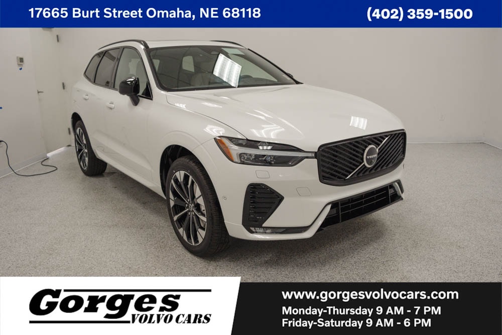 2026 Volvo XC60 Plus's photo