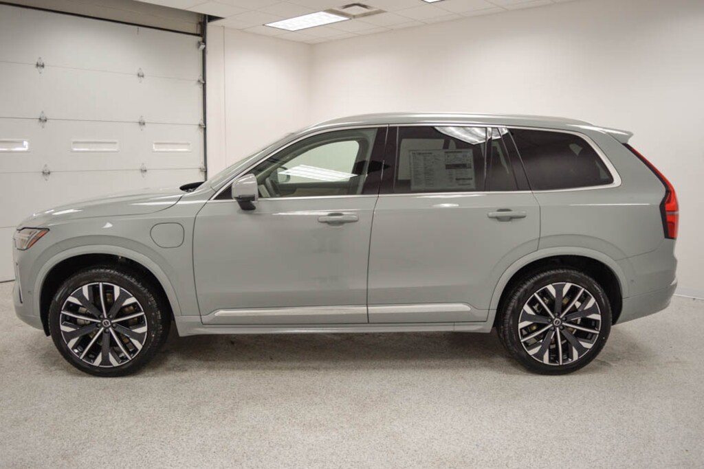 New 2026 Volvo XC90 plug-in hybrid T8 Plus 7-Seater SUV