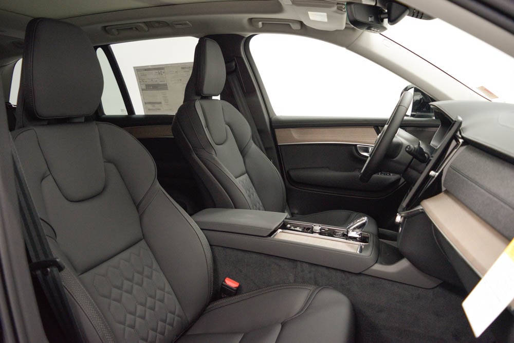 2026 Volvo XC90 Plus - Photo 23