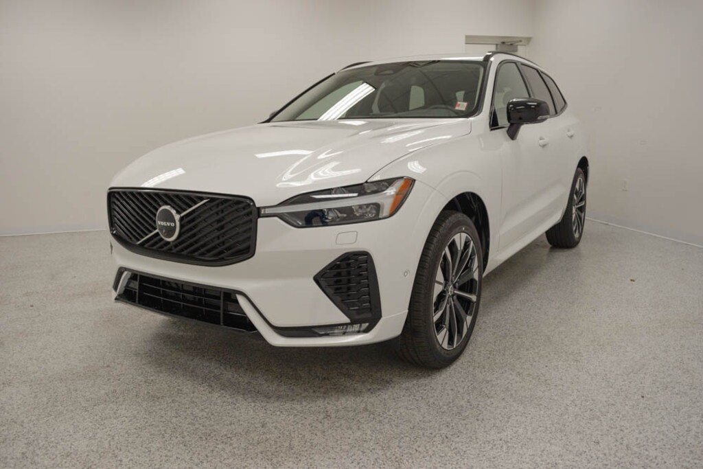 New 2026 Volvo XC60 B5 Plus SUV