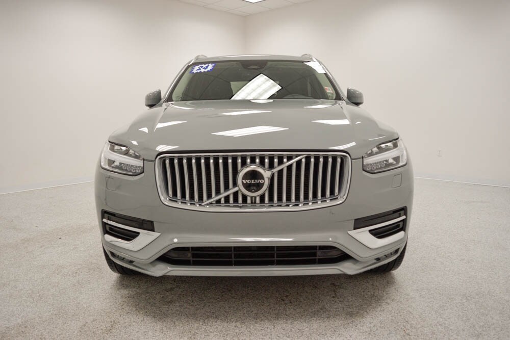 2024 Volvo XC90 Plus photo 2