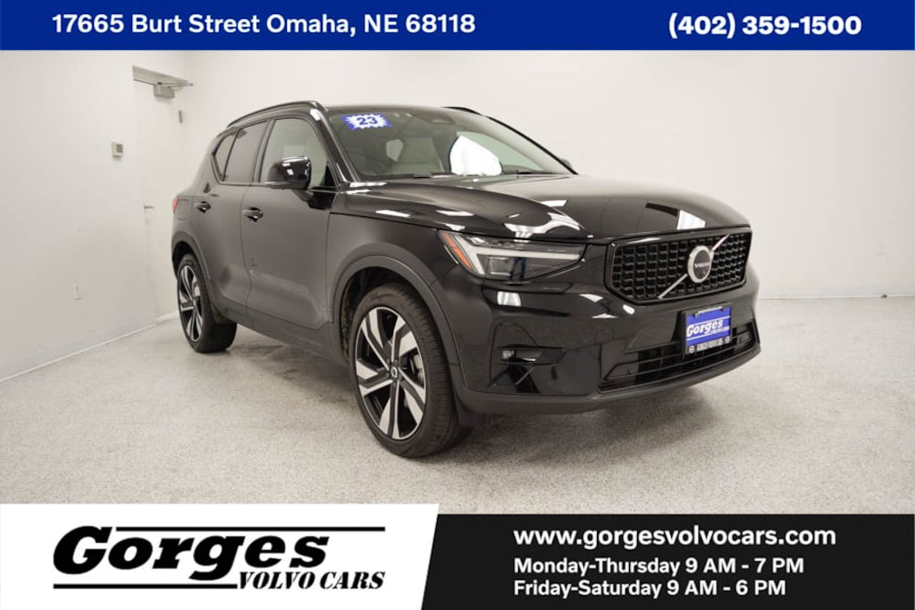 Used 2023 Volvo XC40 B5 AWD Ultimate Dark SUV