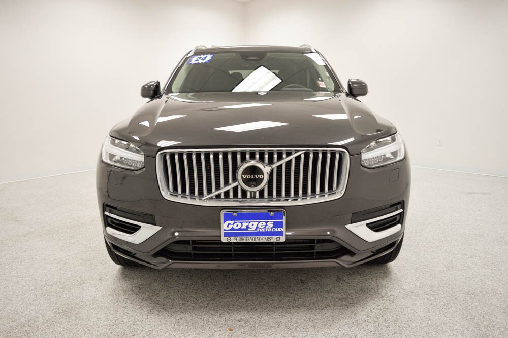 2024 Volvo XC90 T8 Plus photo 2