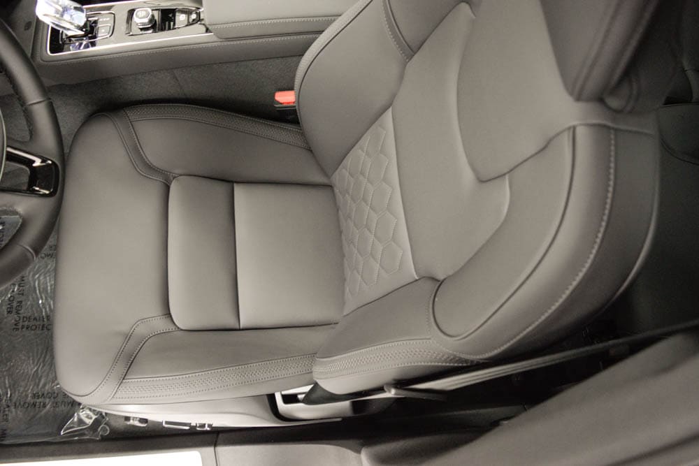 2026 Volvo XC90 Plus - Photo 11