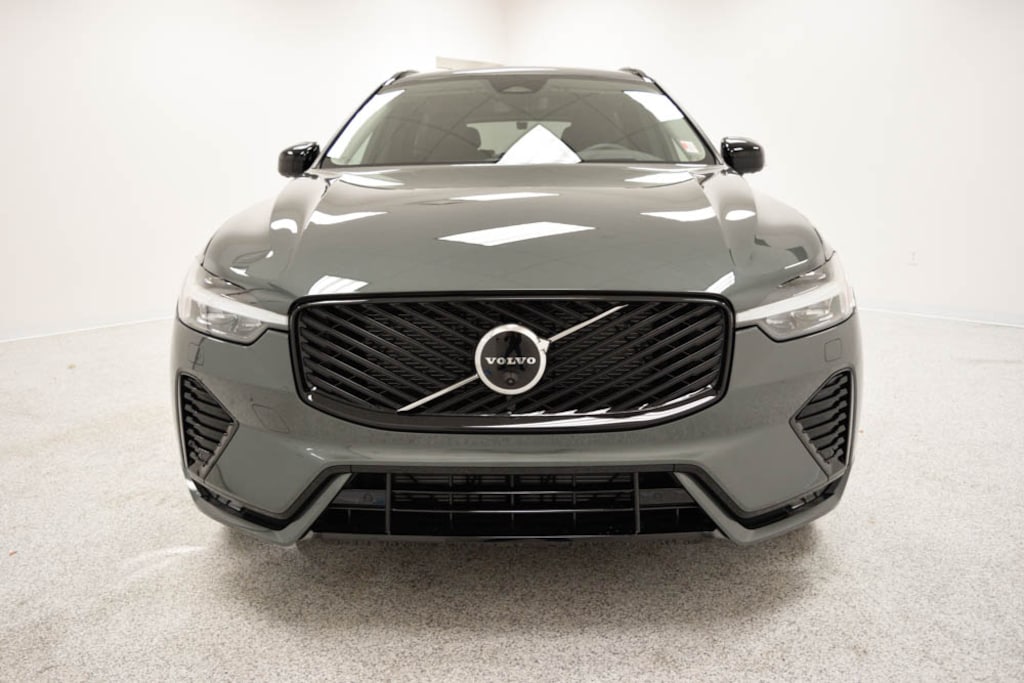 New 2026 Volvo XC60 B5 Ultra SUV