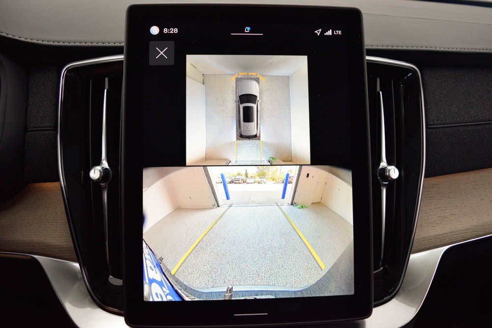 2026 Volvo XC90 Plus - Photo 17