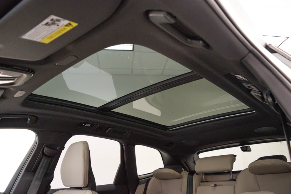 2026 Volvo XC60 Plus - Photo 20