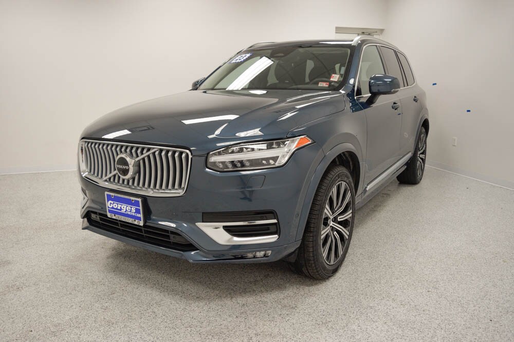 2023 Volvo XC90 AWD Plus photo 2