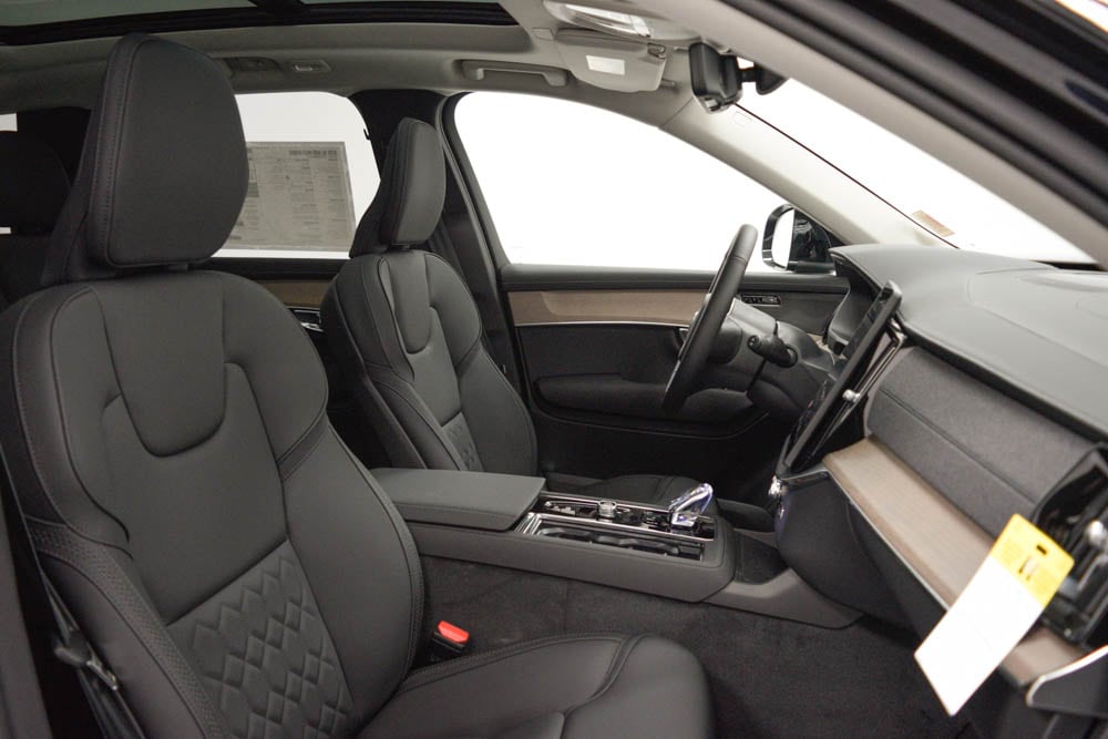 2026 Volvo XC90 Plus - Photo 23