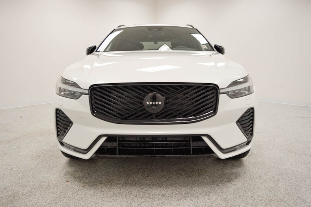 New 2026 Volvo XC60 B5 Ultra Black Edition SUV
