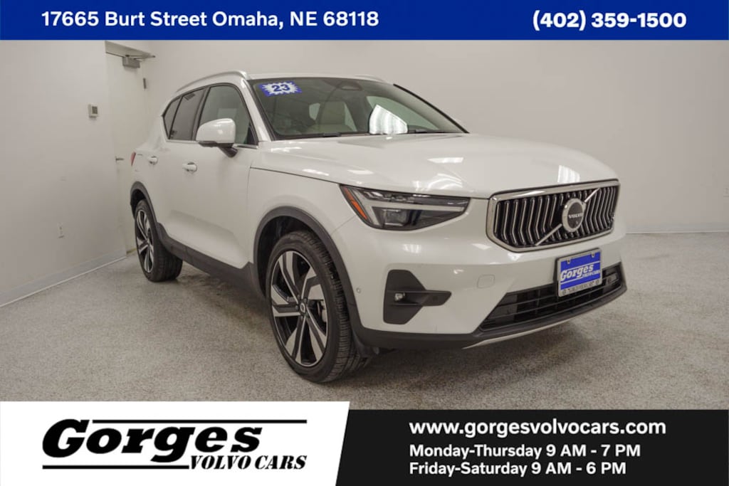 Used 2023 Volvo XC40 B5 AWD Ultimate Bright SUV