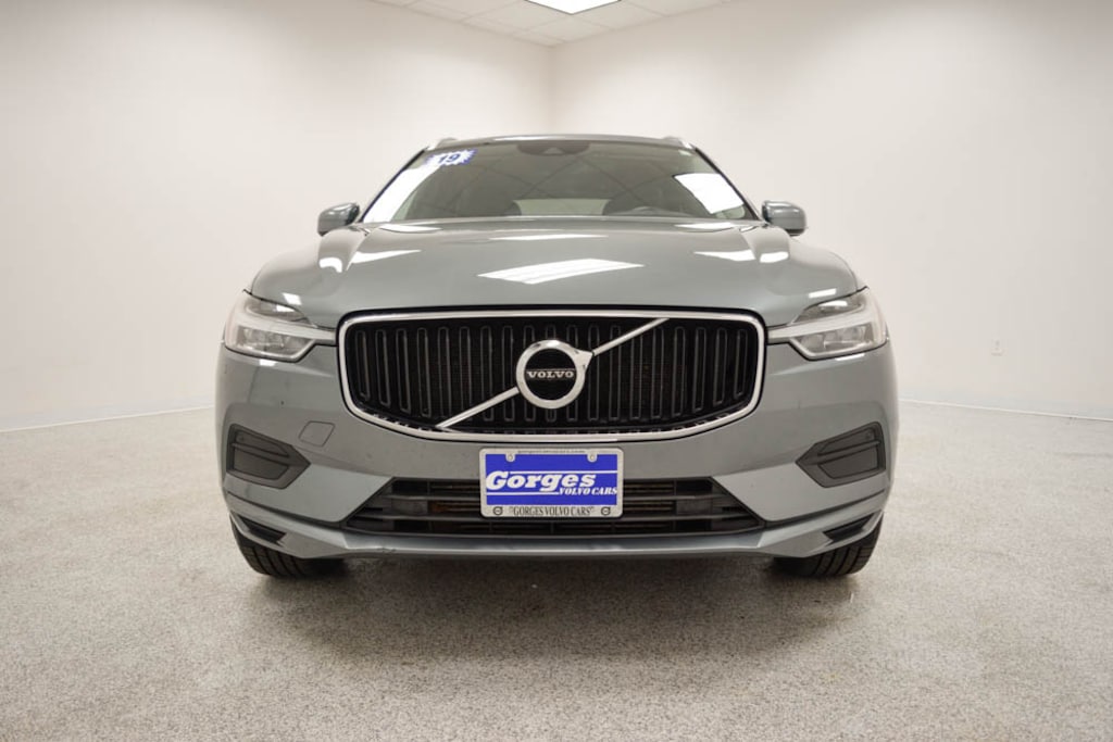 Used 2019 Volvo XC60 T5 Momentum SUV