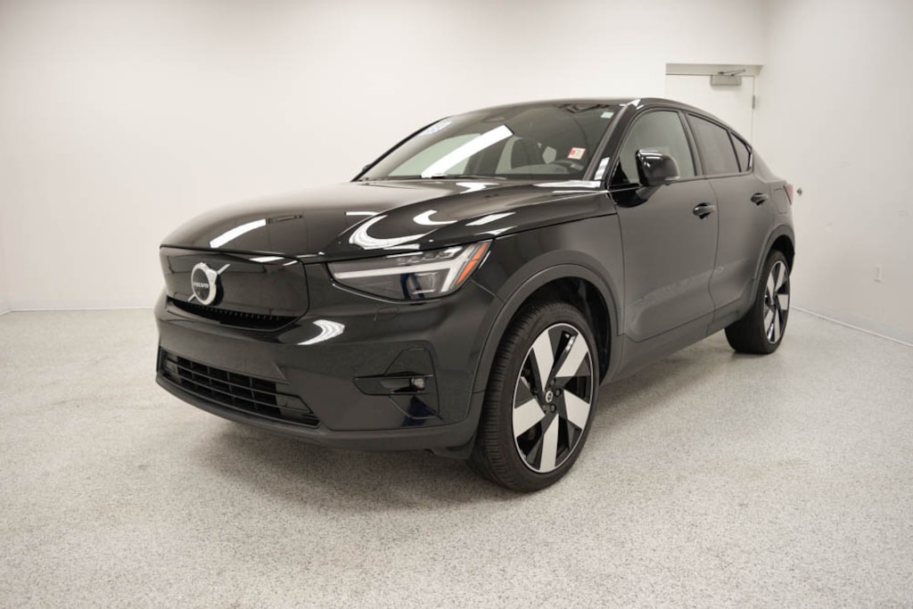 Used 2023 Volvo C40 Recharge Pure Electric Twin Ultimate SUV