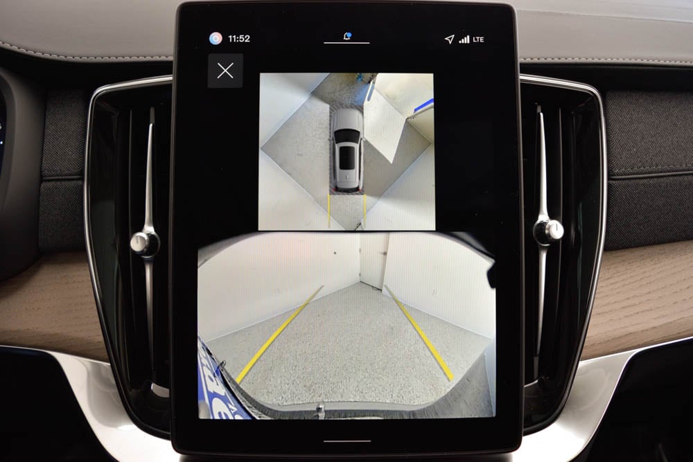 2026 Volvo XC90 Plus - Photo 17