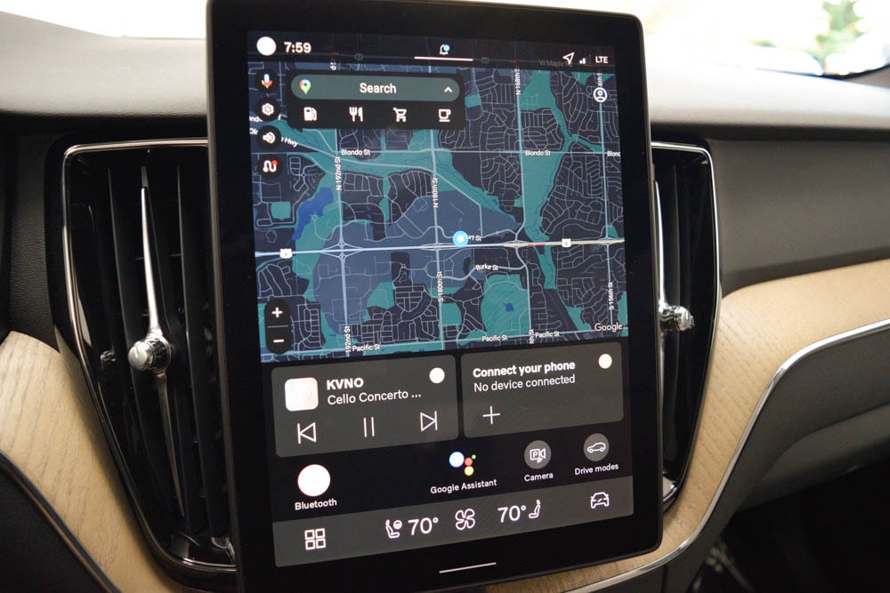 2026 Volvo XC60 Plus - Photo 15