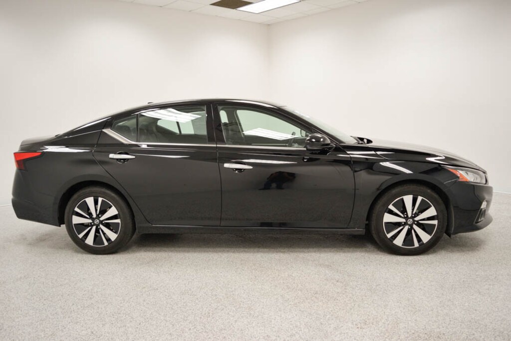 Used 2019 Nissan Altima 2.5 SV Sedan