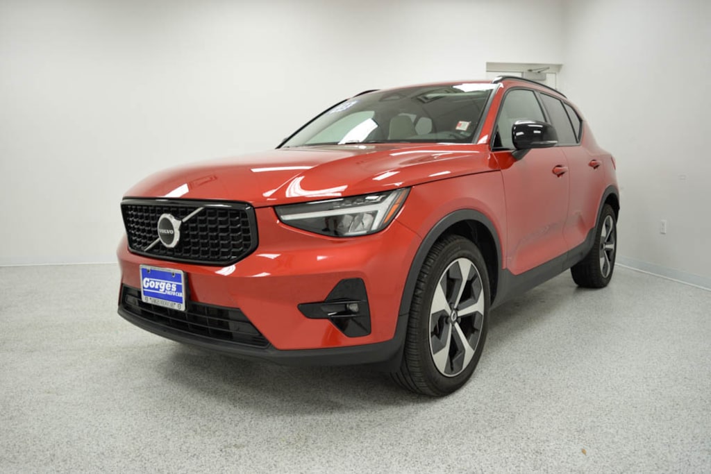 Certified 2023 Volvo XC40 B5 AWD Plus Dark SUV