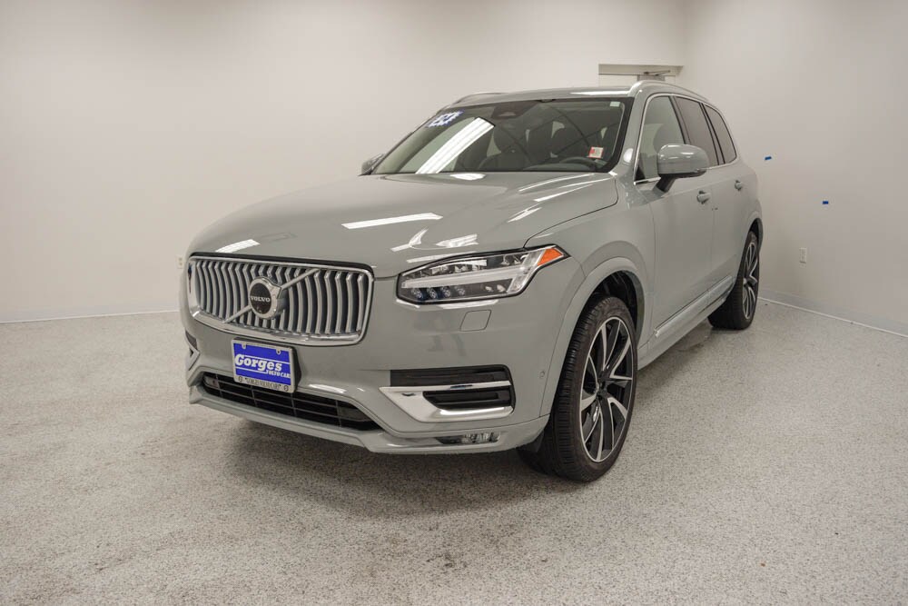 2024 Volvo XC90 B5 Plus photo 2