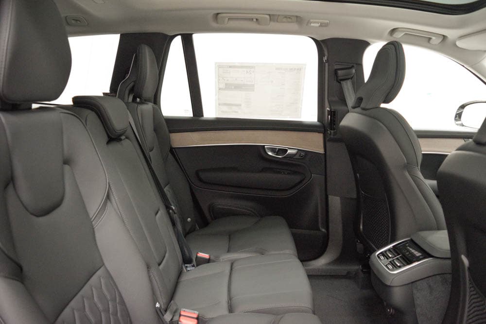 2026 Volvo XC90 Plus - Photo 26