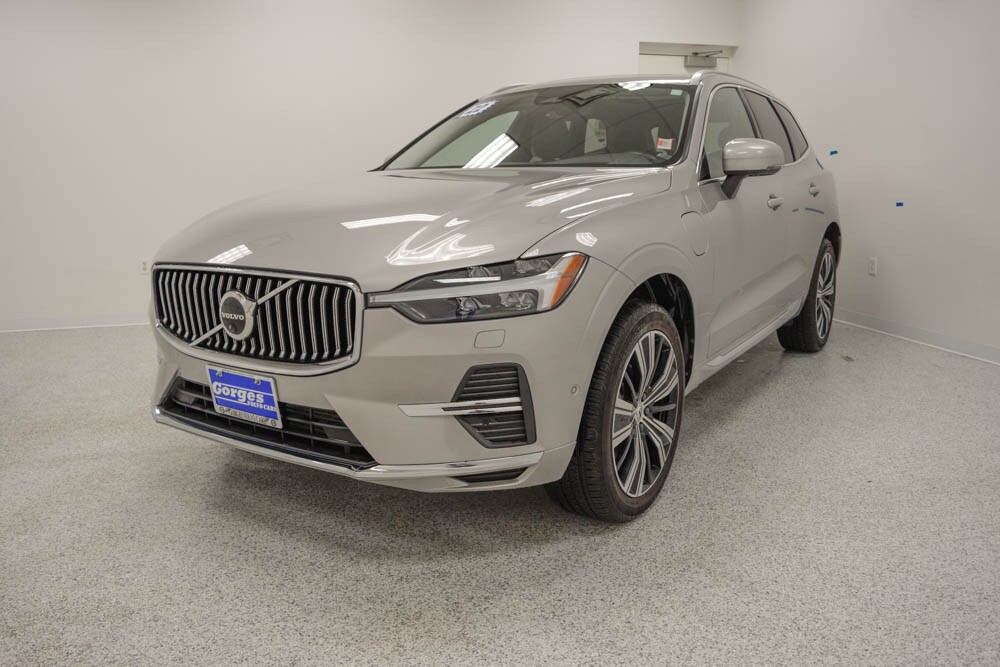 2022 Volvo XC60 Recharge Hybrid eAWD Inscription photo 2