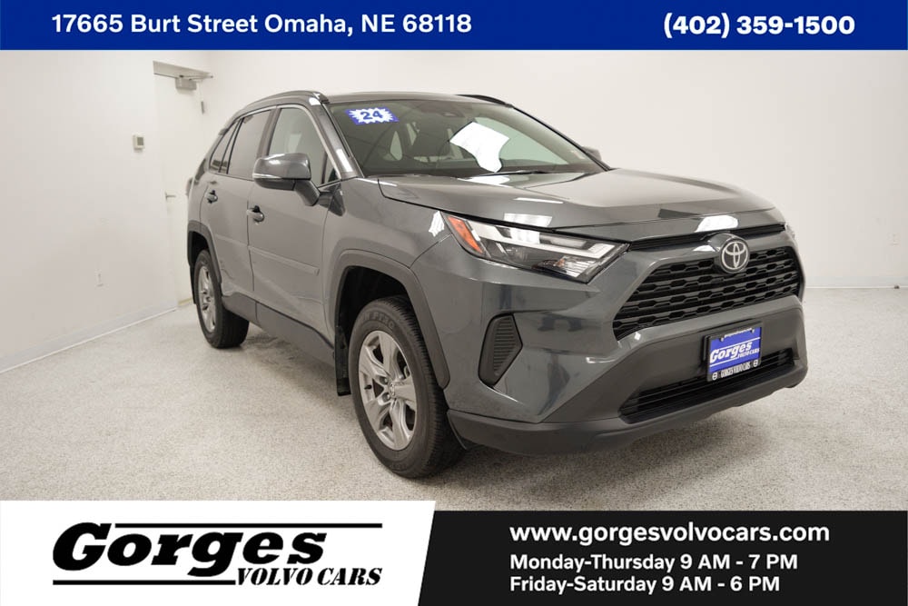 2024 Toyota RAV4 XLE AWD's photo