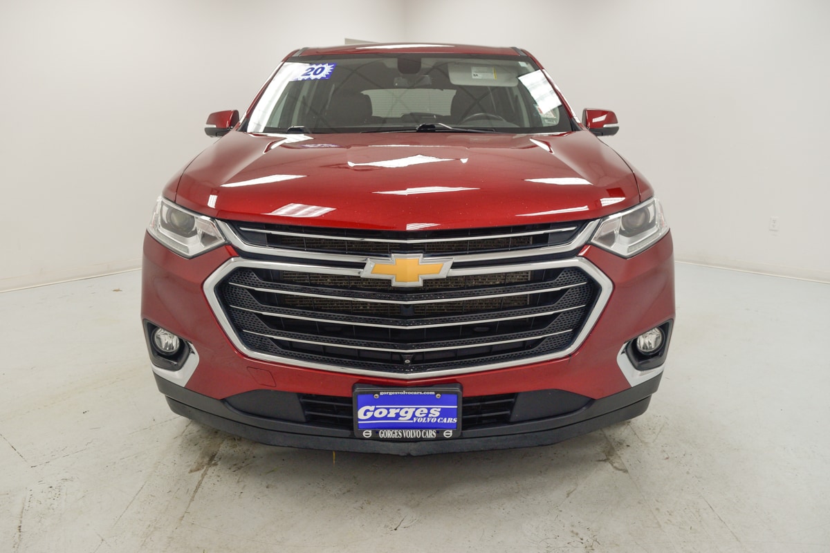 Used 2020 Chevrolet Traverse 3LT with VIN 1GNEVHKW2LJ152925 for sale in Omaha, NE