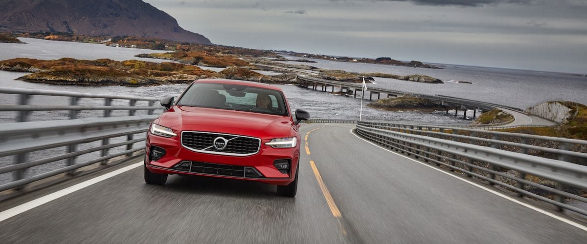 2019 Volvo S60 vs. BMW