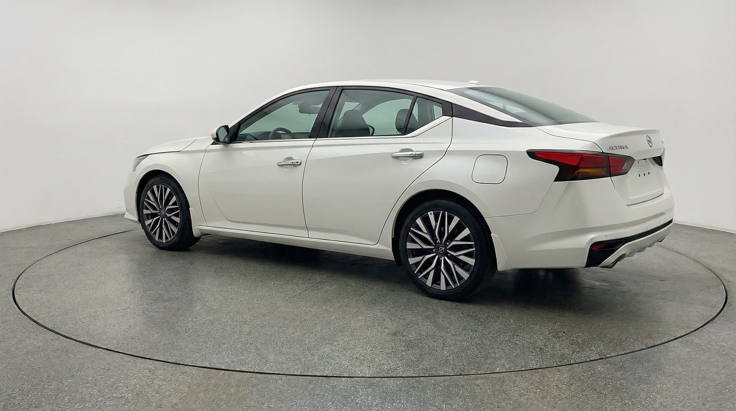 Thumbnail: 2025 Nissan Altima - 6