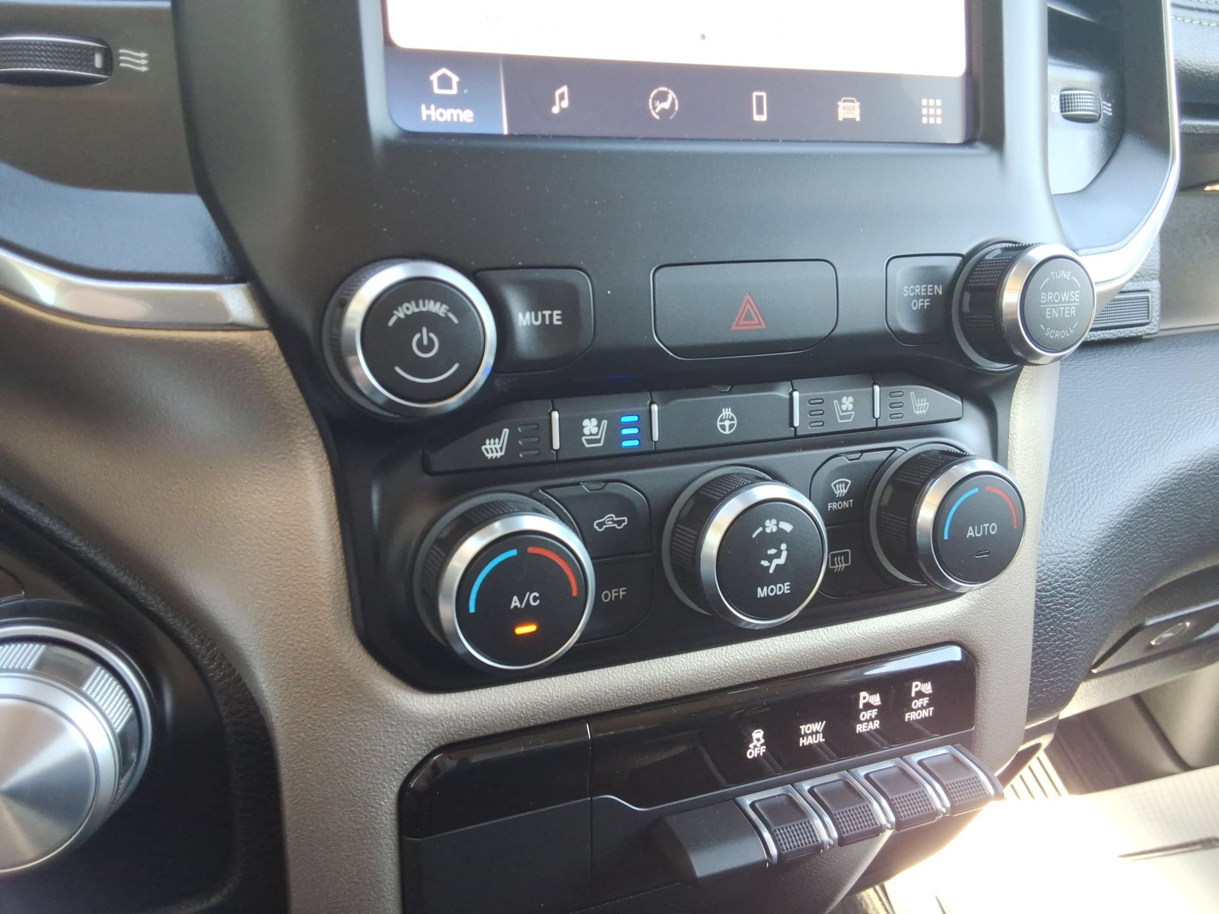 2022 RAM Ram 1500 Pickup Laramie - Photo 17