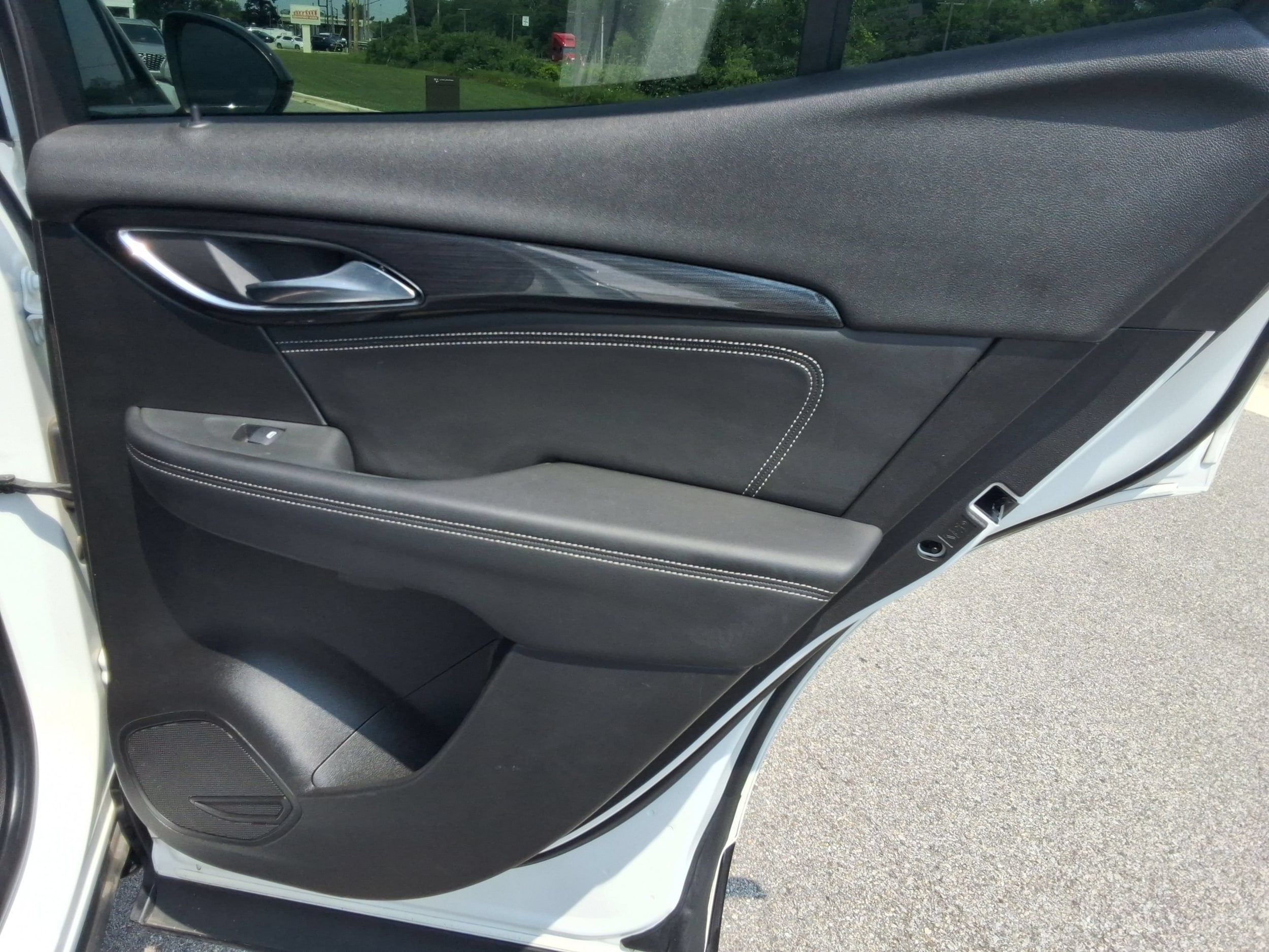 2023 Buick Envision Essence - Photo 25