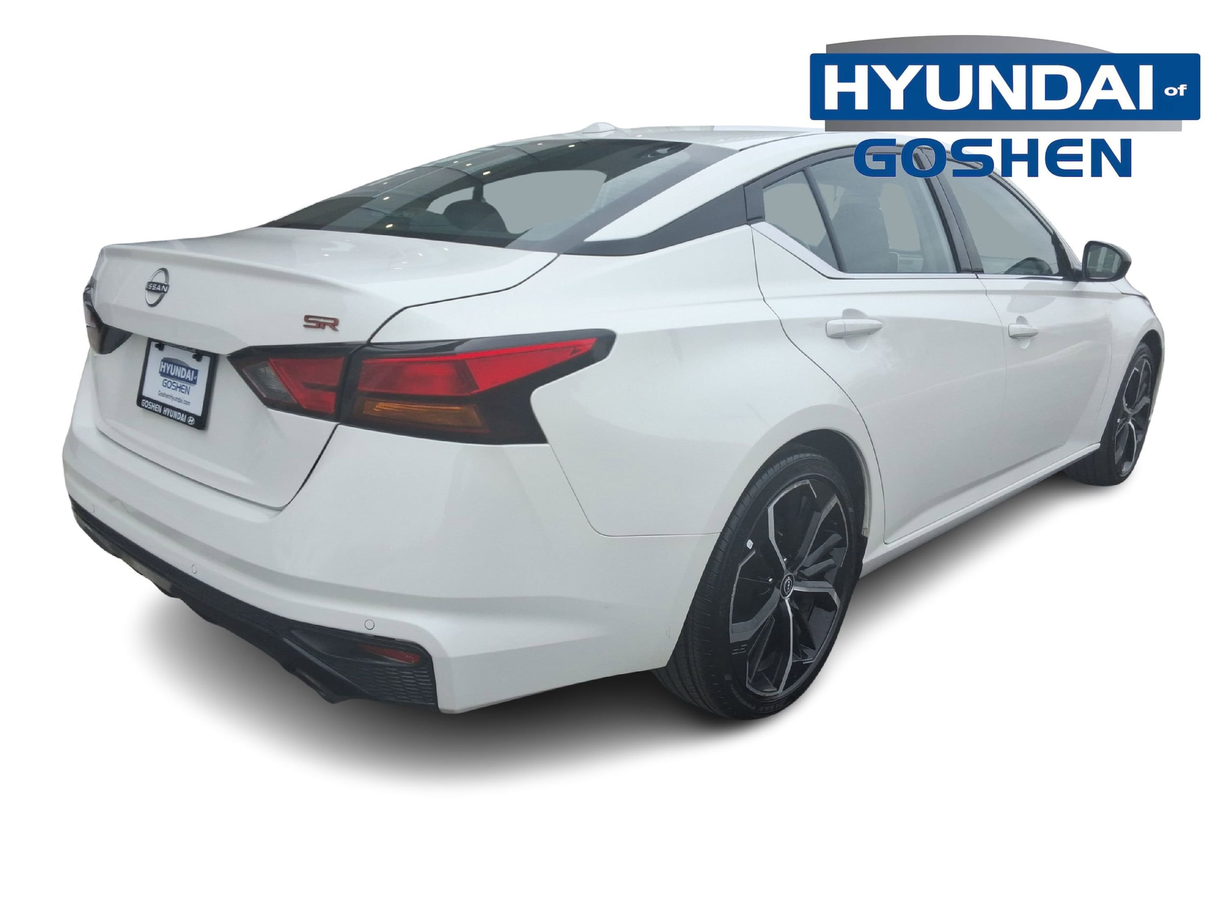 2024 Nissan Altima SR - Photo 9
