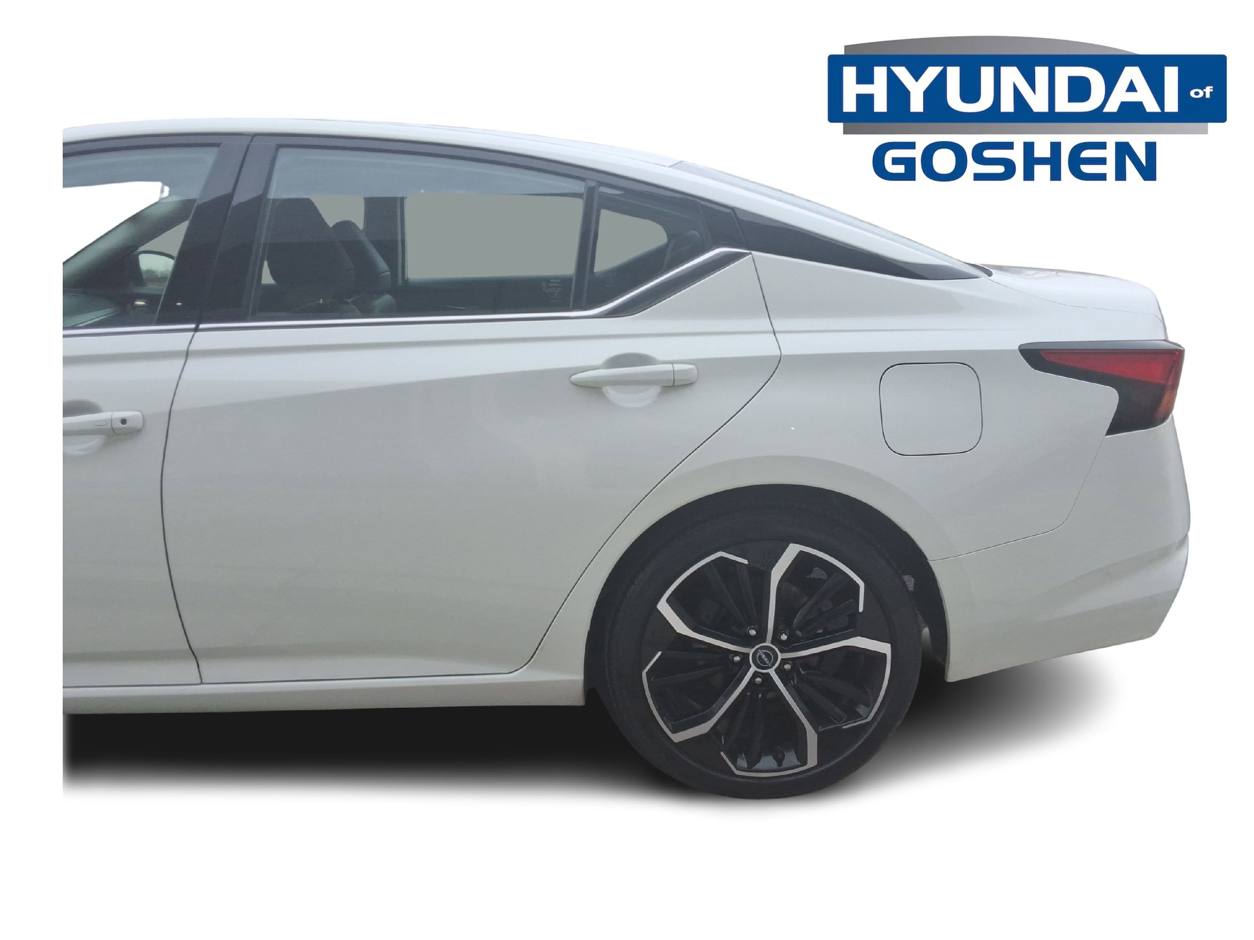 2024 Nissan Altima SR - Photo 6