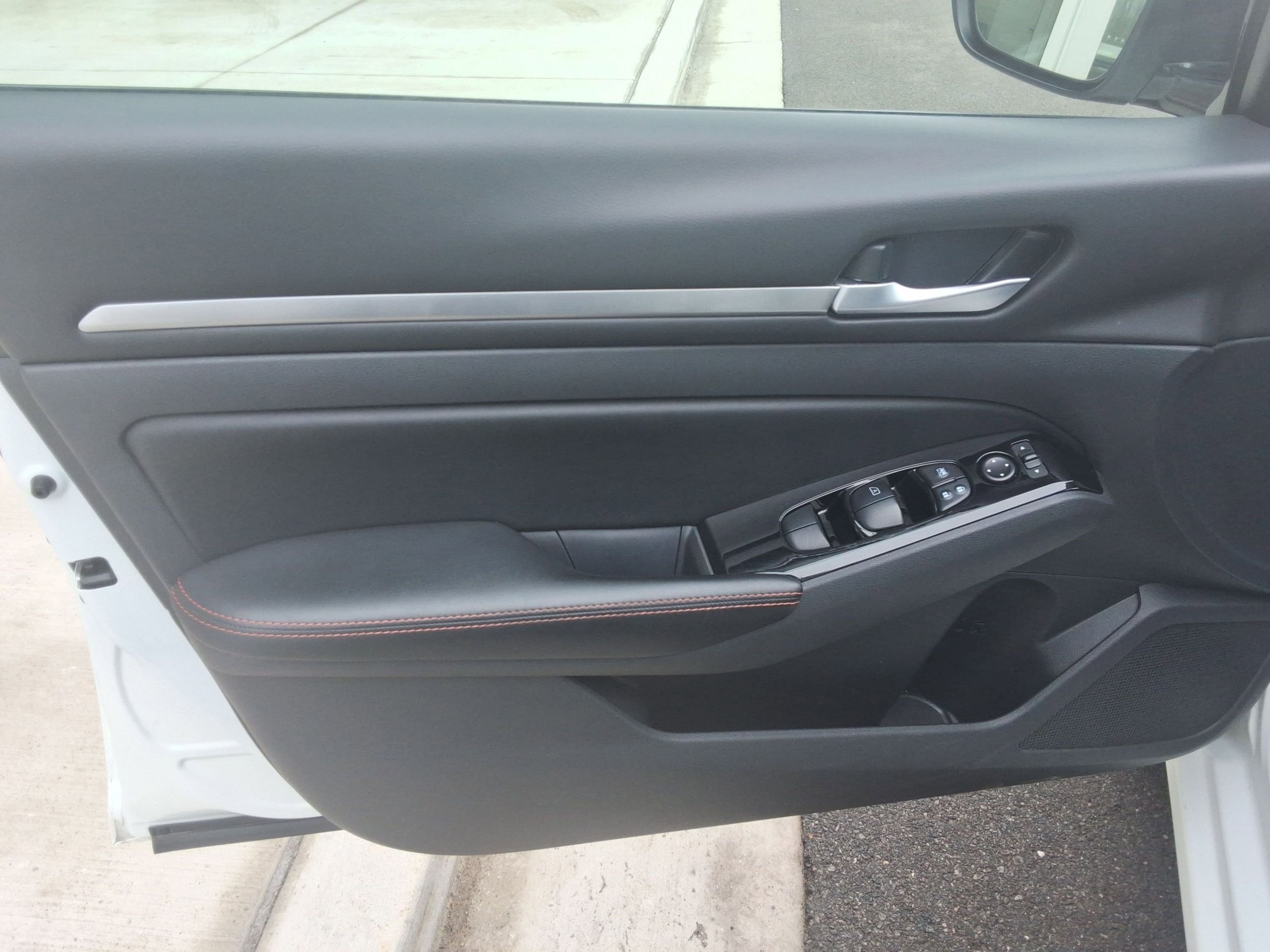 2024 Nissan Altima SR - Photo 21