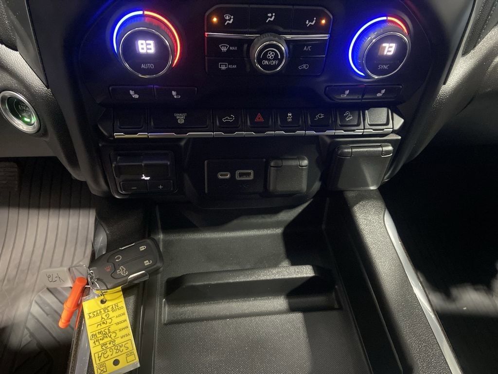 2022 Chevrolet Silverado 3500HD LT - Photo 17