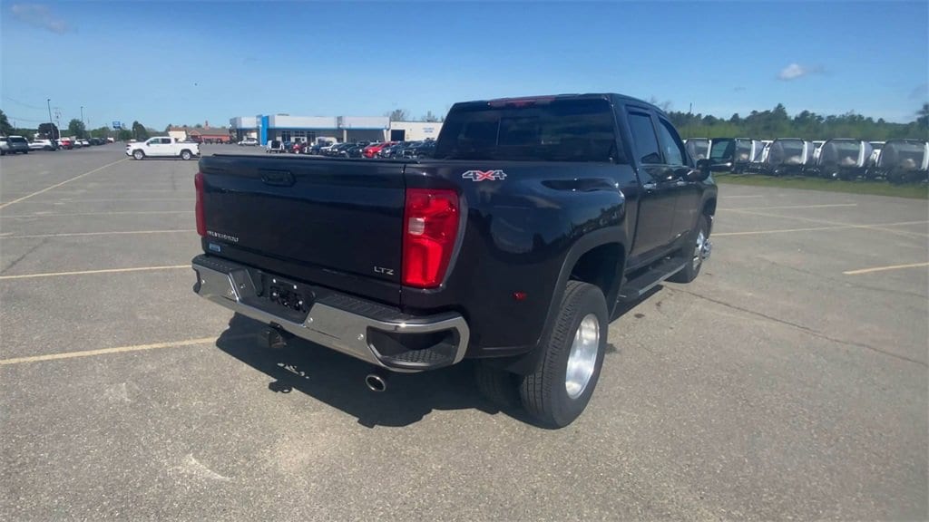 Used 2024 Chevrolet Silverado 3500HD LTZ with VIN 1GC4YUE77RF381833 for sale in Champlain, NY