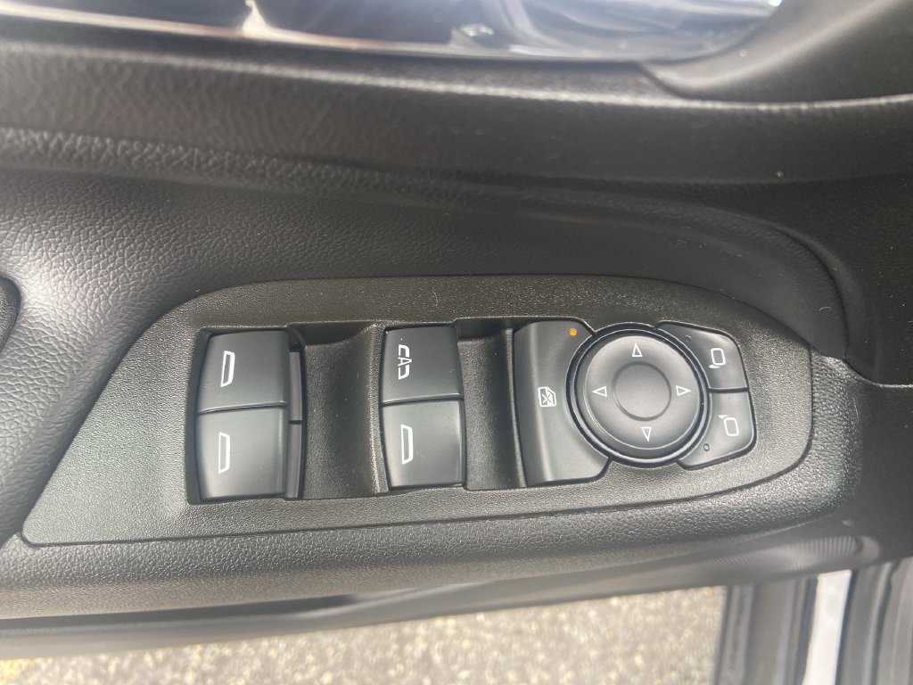 2023 Chevrolet Equinox LT - Photo 23