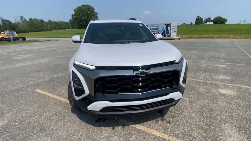 2026 Chevrolet Equinox ACTIV photo 3