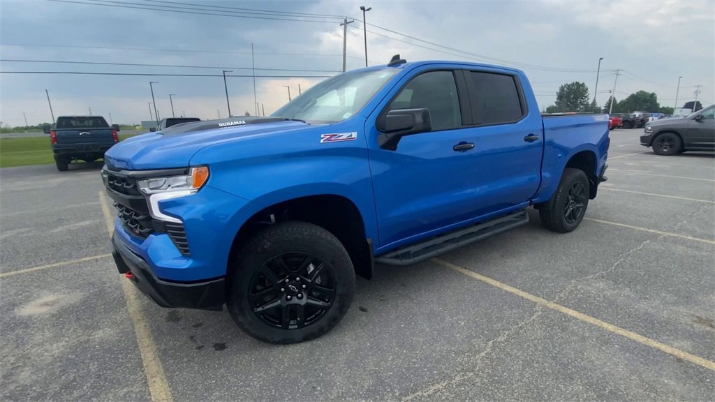 2025 Chevrolet Silverado 1500 LT Trail Boss photo 4