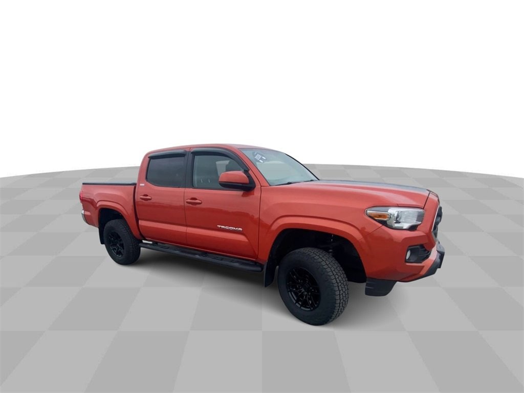Used 2016 Toyota Tacoma SR5 with VIN 5TFAZ5CN2GX004566 for sale in Champlain, NY