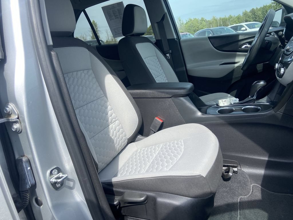 2020 Chevrolet Equinox LS - Photo 27