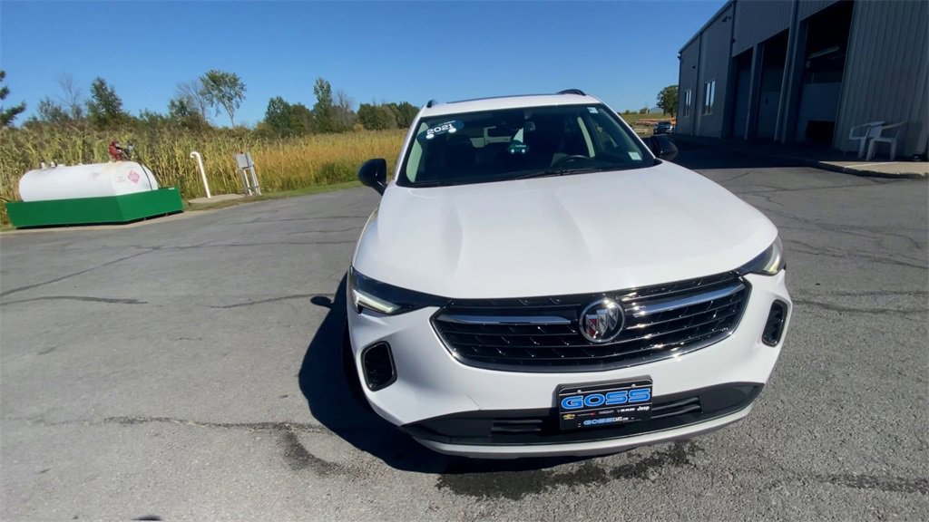 2021 Buick Envision Essence photo 3