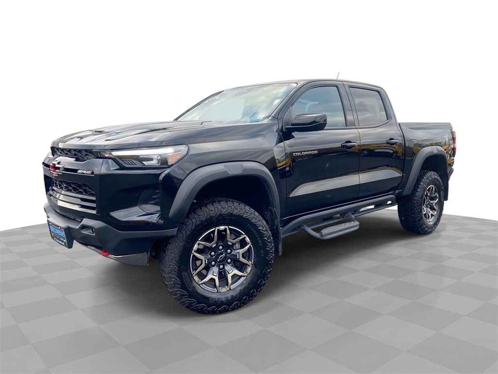 2024 Chevrolet Colorado ZR2's photo
