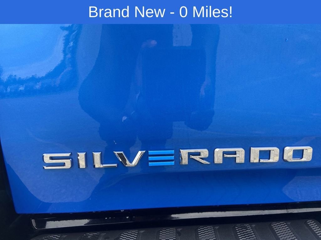 2025 Chevrolet Silverado EV RST - Photo 33